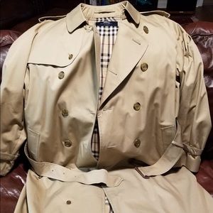 Like New Authentic Burberry Trench Coat